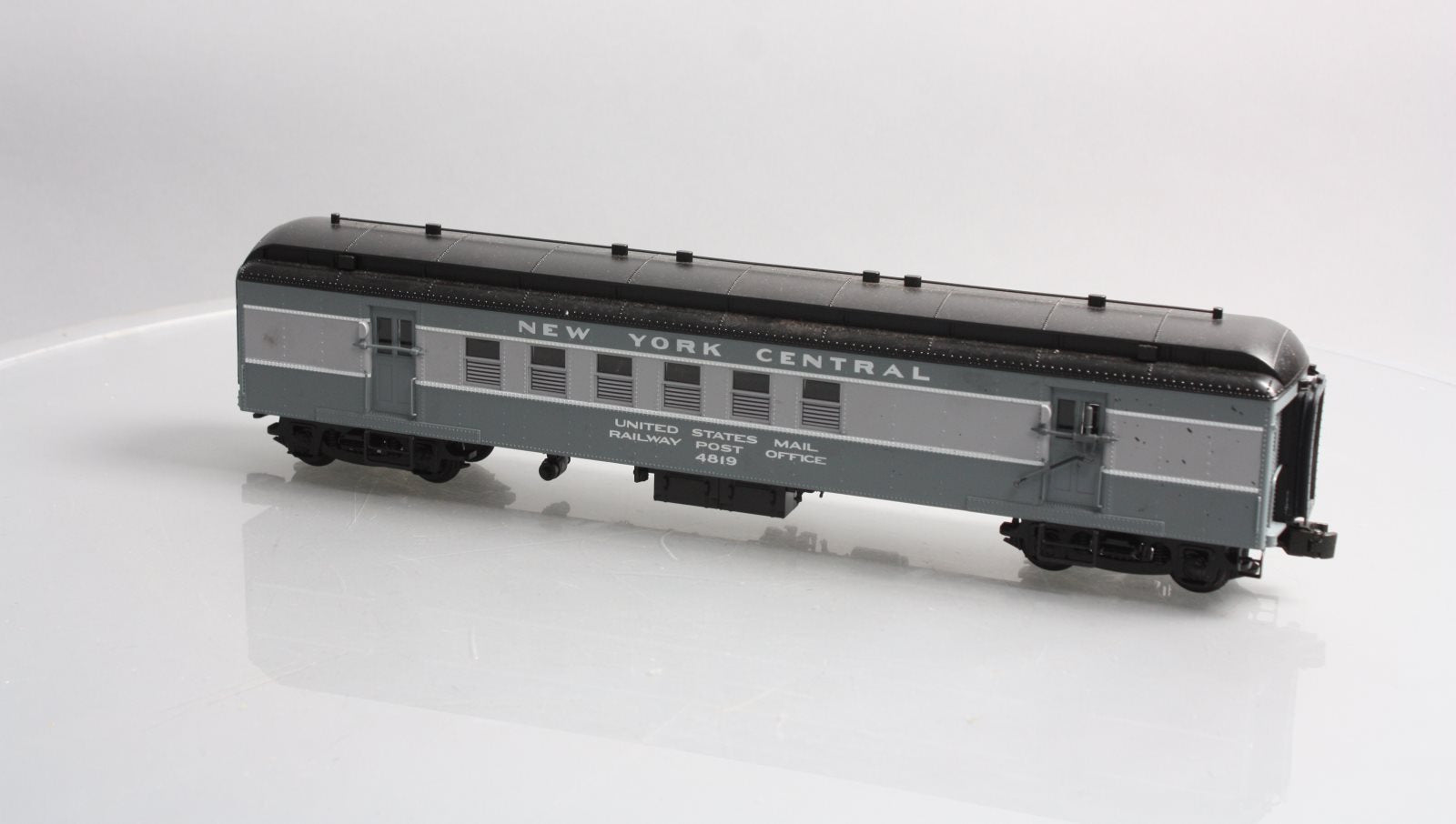 Lionel 6-85343 O New York Central Heavyweight RPO Passenger Car