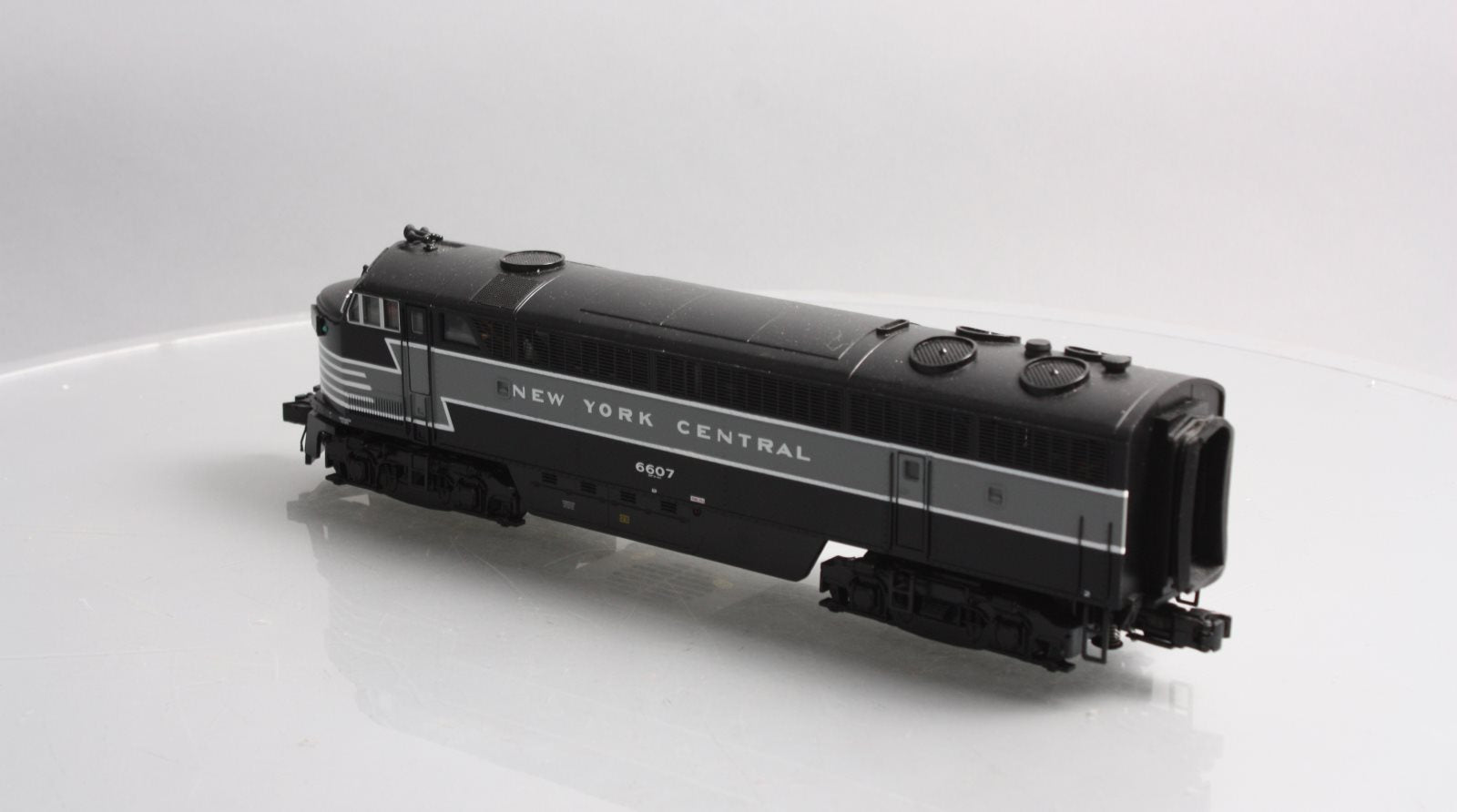 MTH 20-20472-1 New York Central C-Liner A Unit Diesel Engine w/ P-S 3 #6607
