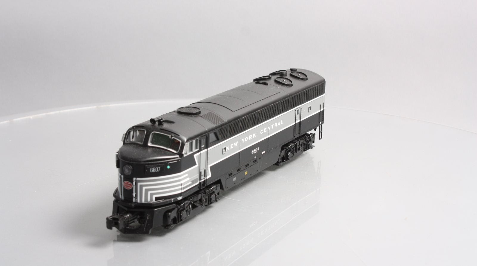 MTH 20-20472-1 New York Central C-Liner A Unit Diesel Engine w/ P-S 3 #6607
