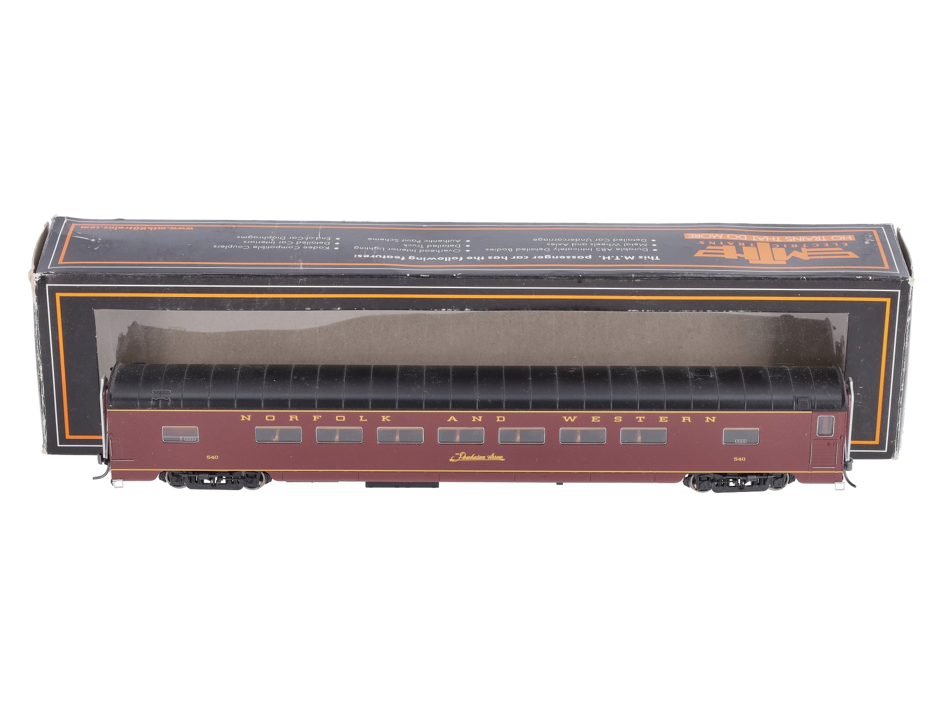MTH 80-60014 HO Scale Norfolk & Western Coach Passenger Car