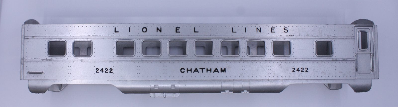 Lionel 2422-2 Lionel Lines #2422 Chatham Coach Car Body Shell w/o Stripes
