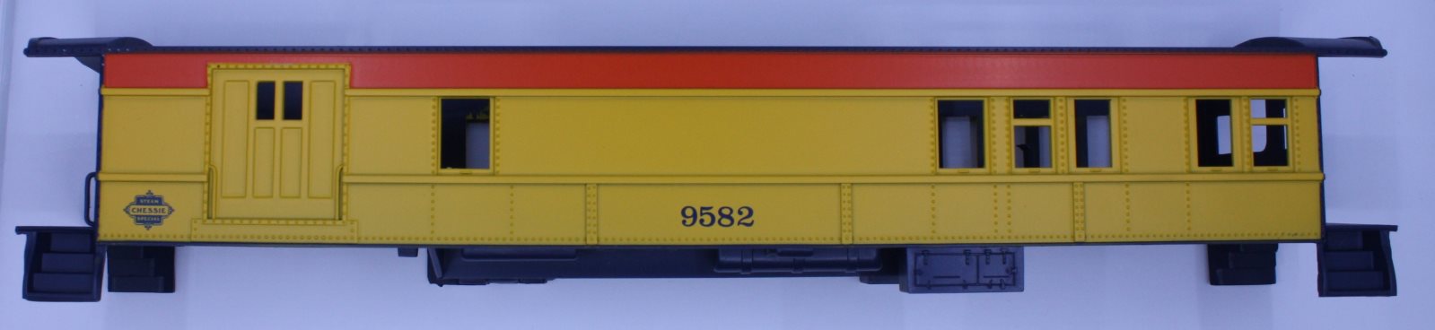 Lionel 9582-7 Chessie Combo Car Shell Only
