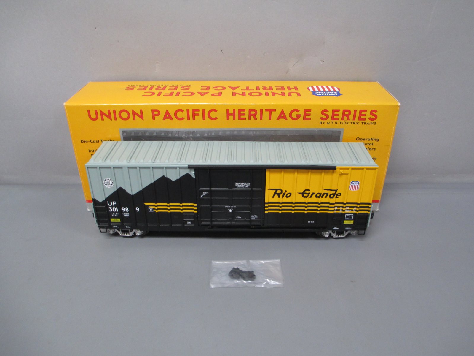 MTH 20-2770A Denver Rio Grande (U.P. Heritage) 50' High-Cube Boxcar LN/Box