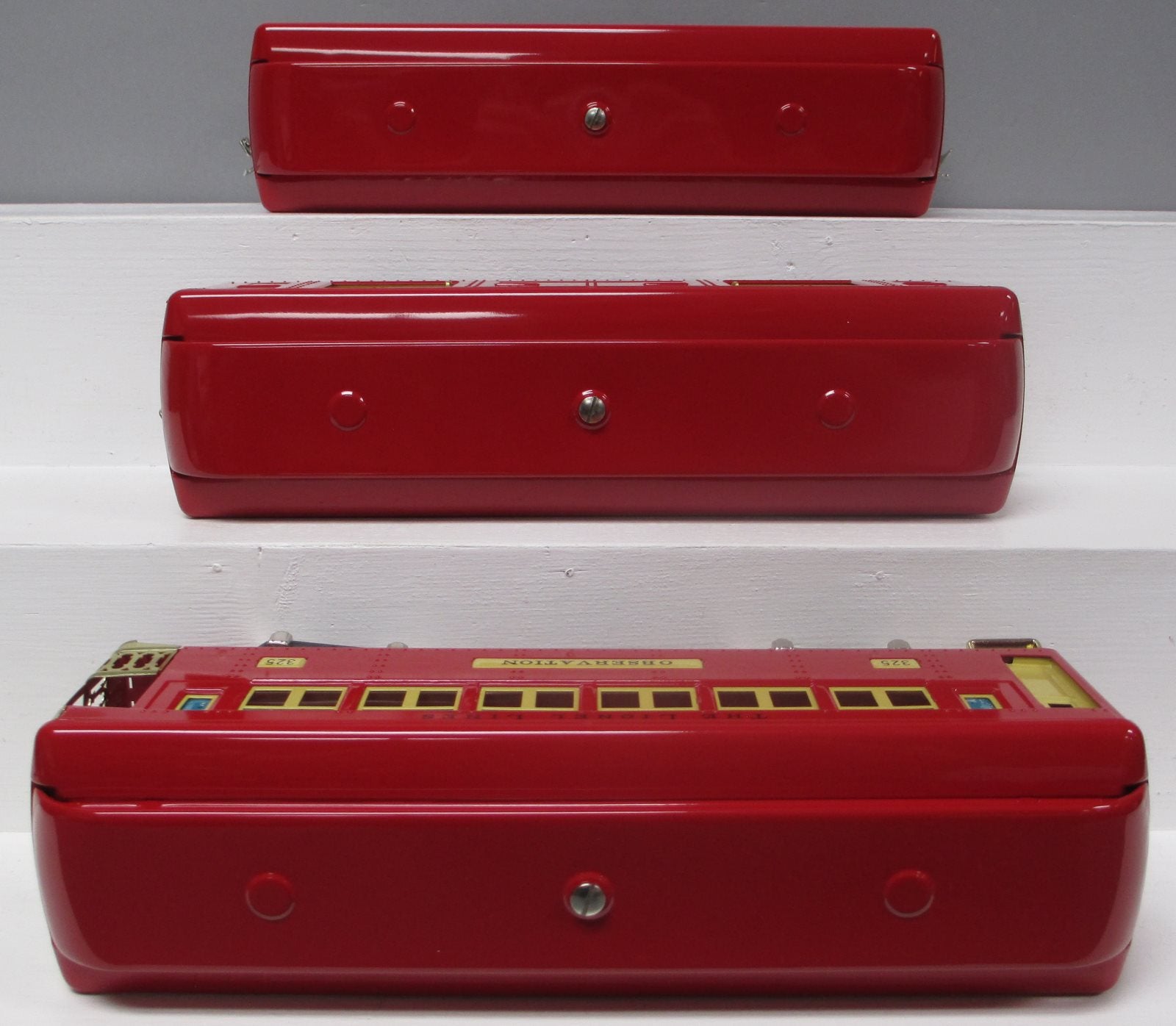 Lionel 6-13402 Standard Red Tinplate Passenger Cars #323, 324, 325 (Pack of 3) LN/Box