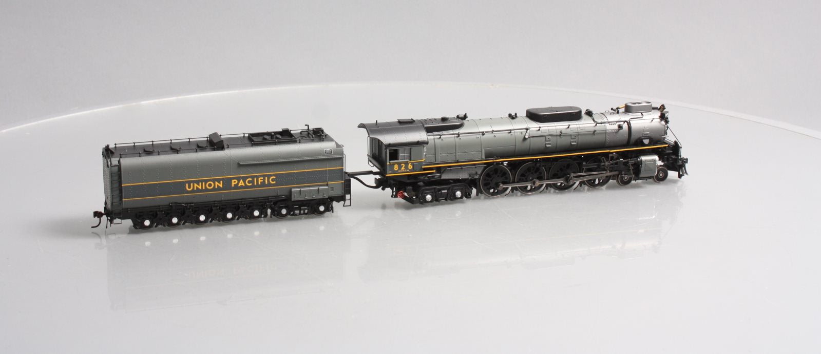 Athearn G9203 HO Union Pacific FEF-2 Steam Locomotive & Tender #826 w/DCC/SND LN/Box