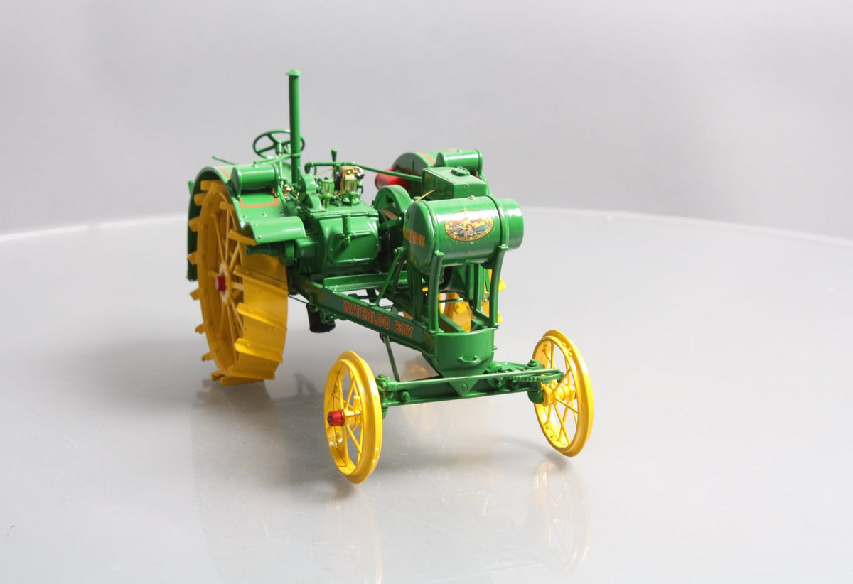 Ertl 15013 1:16 Scale John Deere The Waterloo Boy Tractor LN/Box