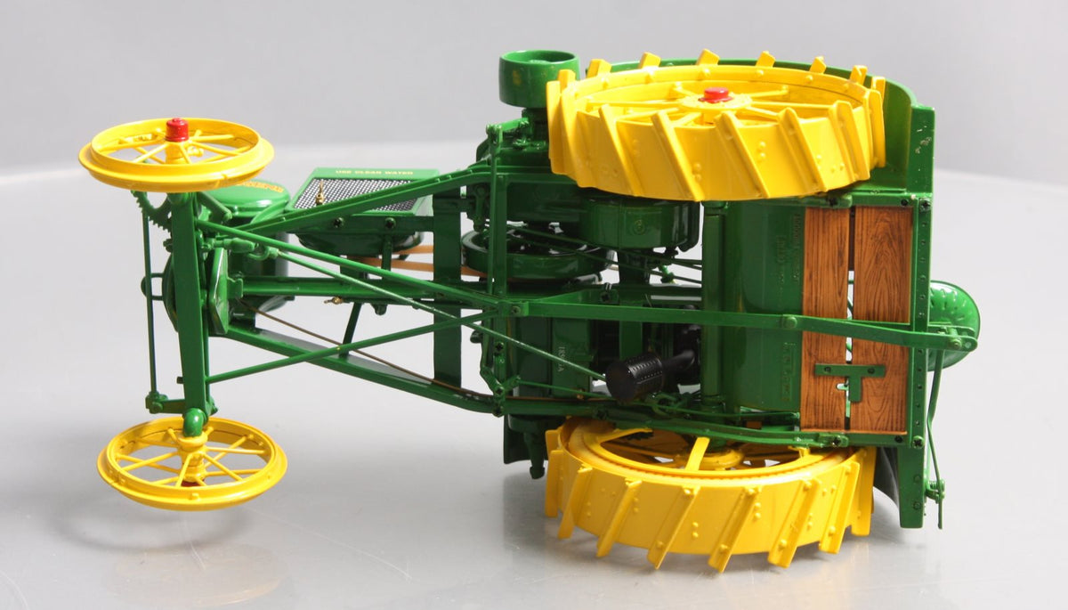 Ertl 15013 1:16 Scale John Deere The Waterloo Boy Tractor LN/Box