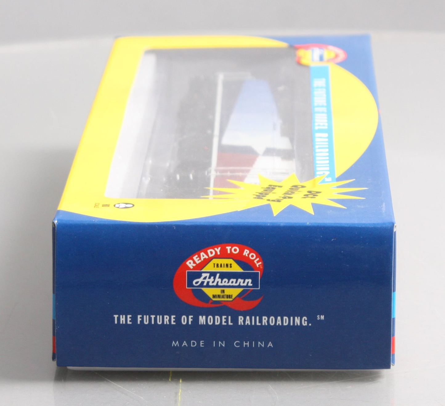 Athearn 26314 HO TRE F59PHI Commuter Diesel Locomotive #570
