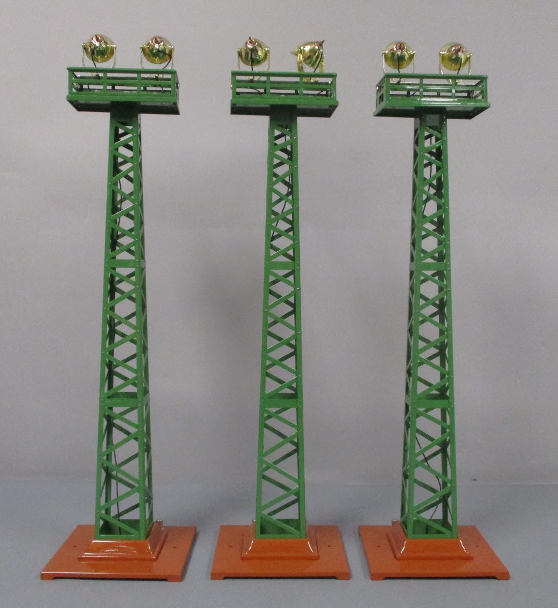 MTH 10-1044 Std Gauge Flood Light Tower in Terra Cotta & Green #92 (Set of 3) LN/Box