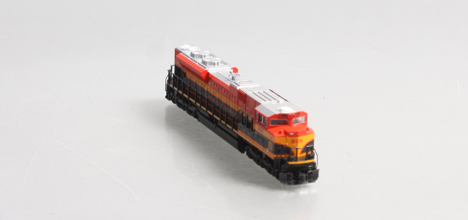 Kato 176-8432 N Kansas City Southern SD70ACe Diesel Locomotive #4057