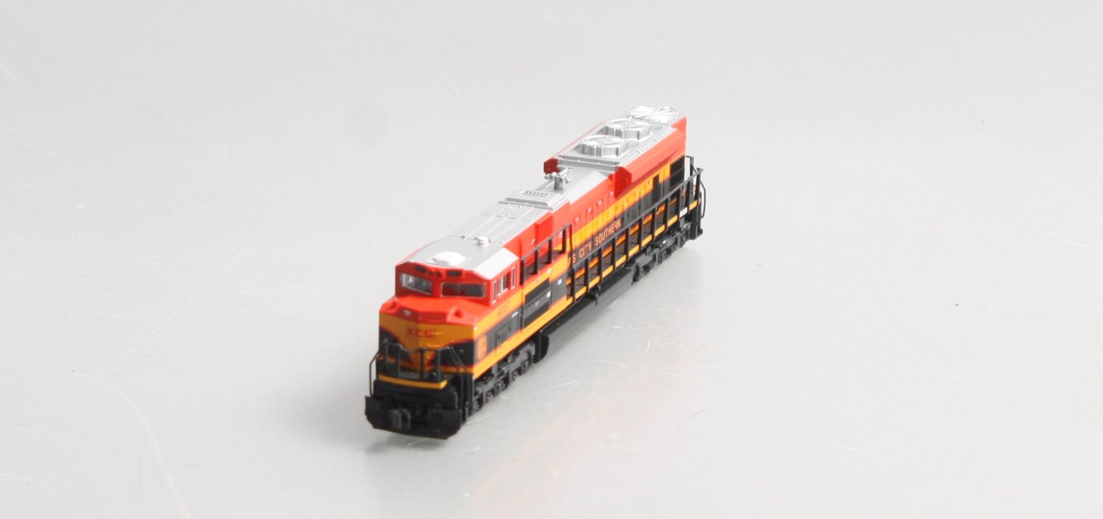 Kato 176-8432 N Kansas City Southern SD70ACe Diesel Locomotive #4057