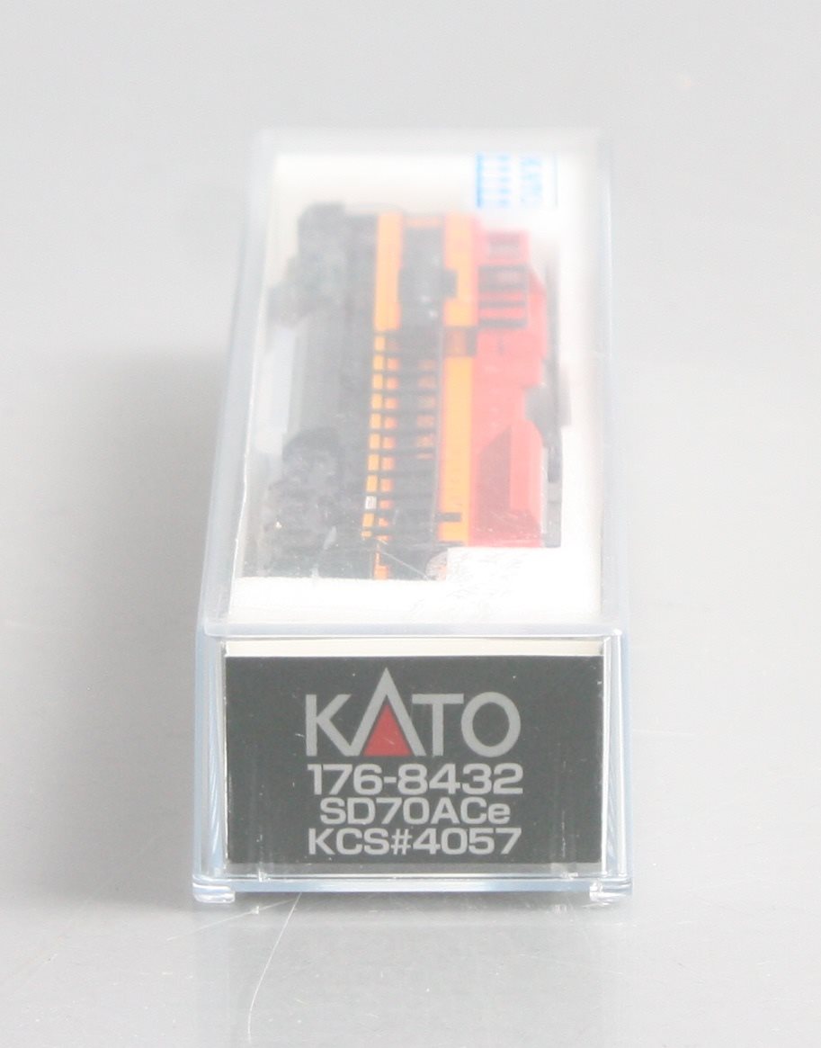 Kato 176-8432 N Kansas City Southern SD70ACe Diesel Locomotive #4057