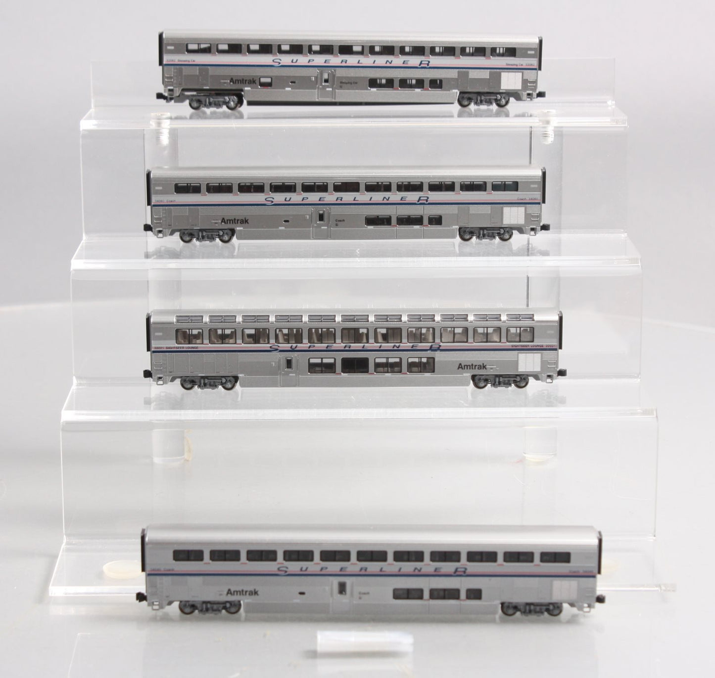 Kato 106-3505 N Amtrak Superliner Passenger Cars B (Set of 4) NIB
