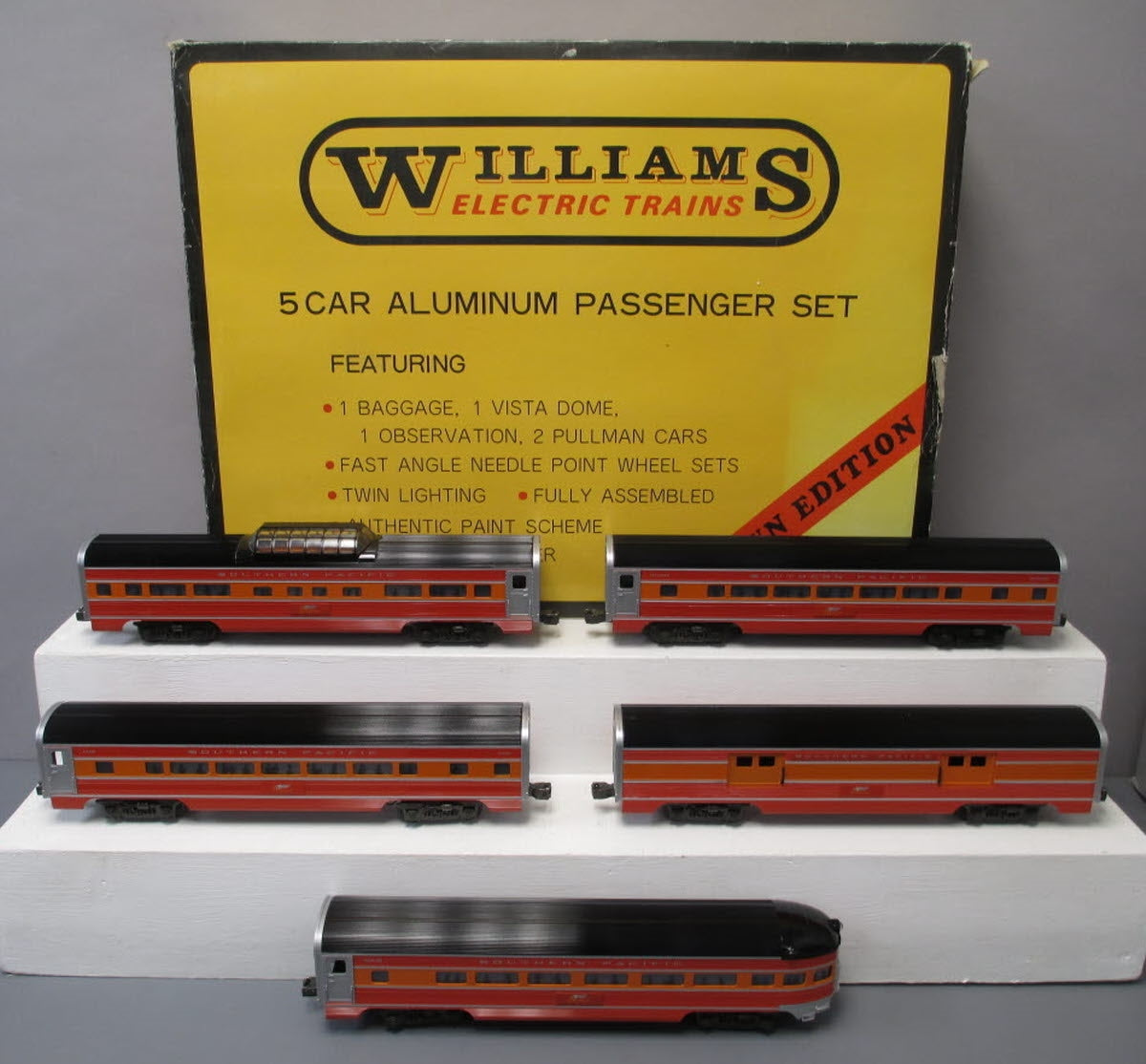 Williams 2612 O Gauge Southern Pacific Daylight Aluminum Passenger (Set of 5) LN/Box