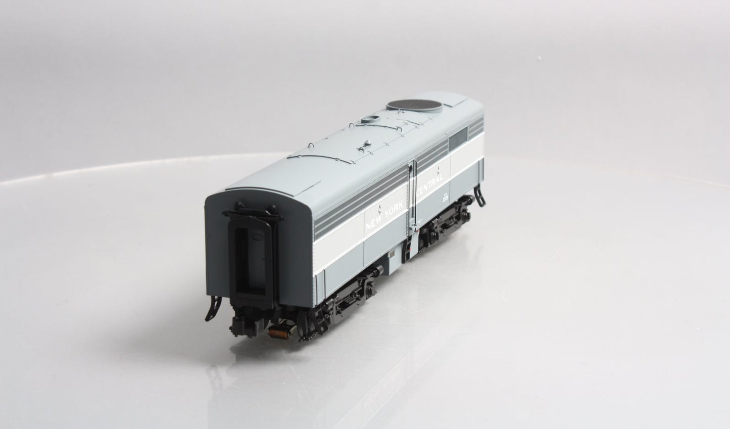 Lionel 2333129 O New York Central SuperBass FB-2 Diesel B Unit #3376 w LEGACY
