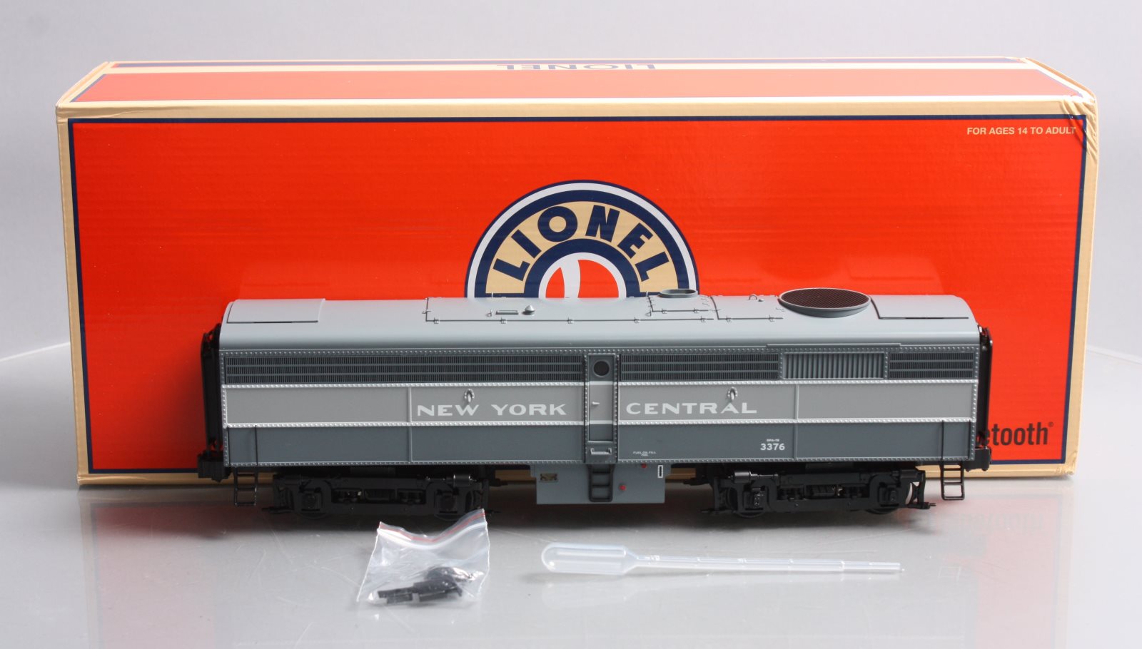 Lionel 2333129 O New York Central SuperBass FB-2 Diesel B Unit #3376 w LEGACY