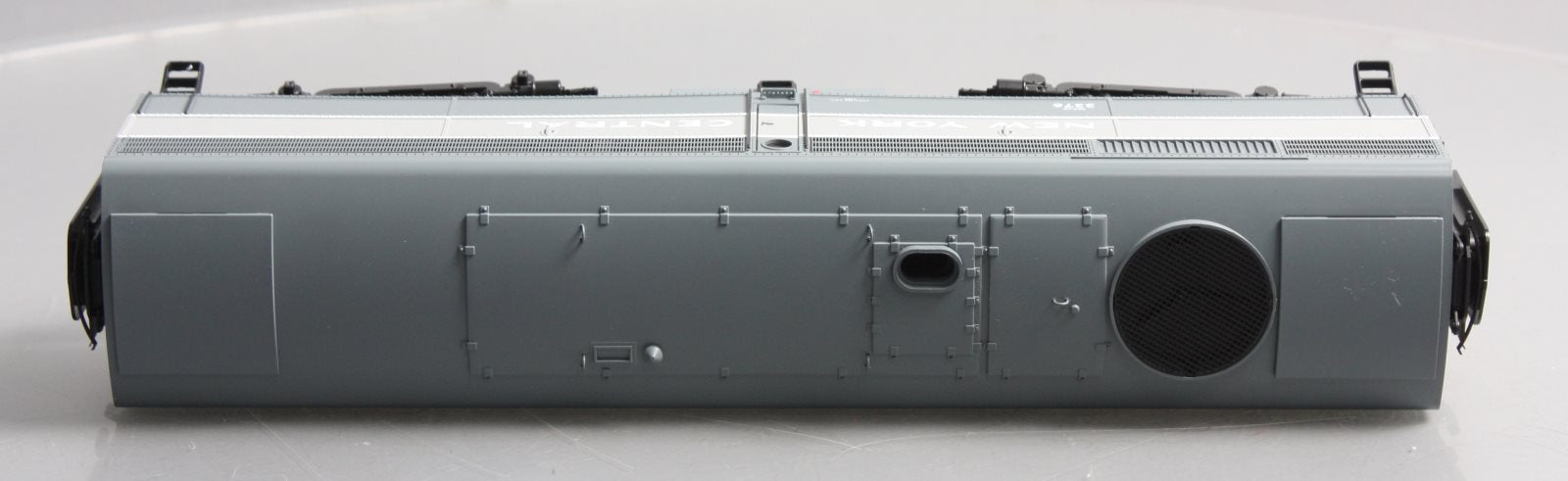 Lionel 2333129 O New York Central SuperBass FB-2 Diesel B Unit #3376 w LEGACY