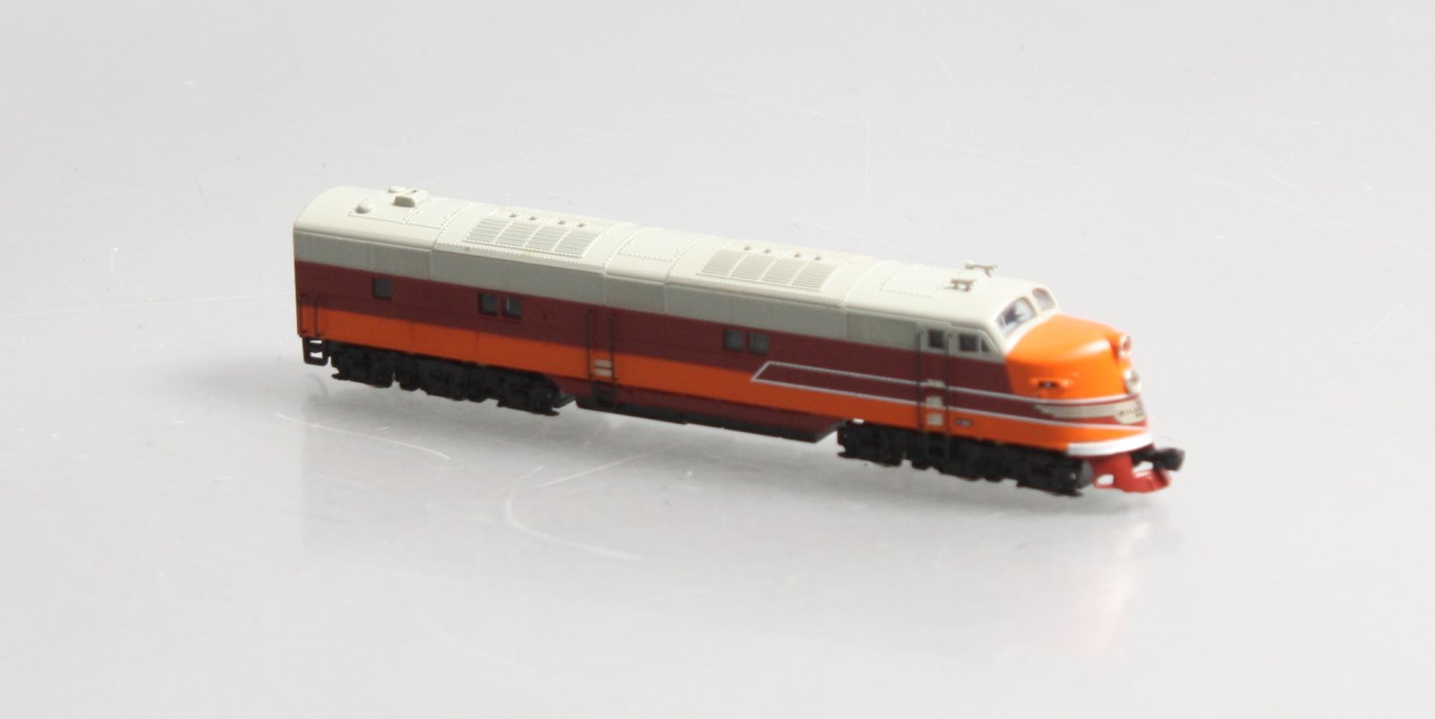Broadway Limited 3307 N Milwaukee Road EMD E6A Dual Headlight #15A