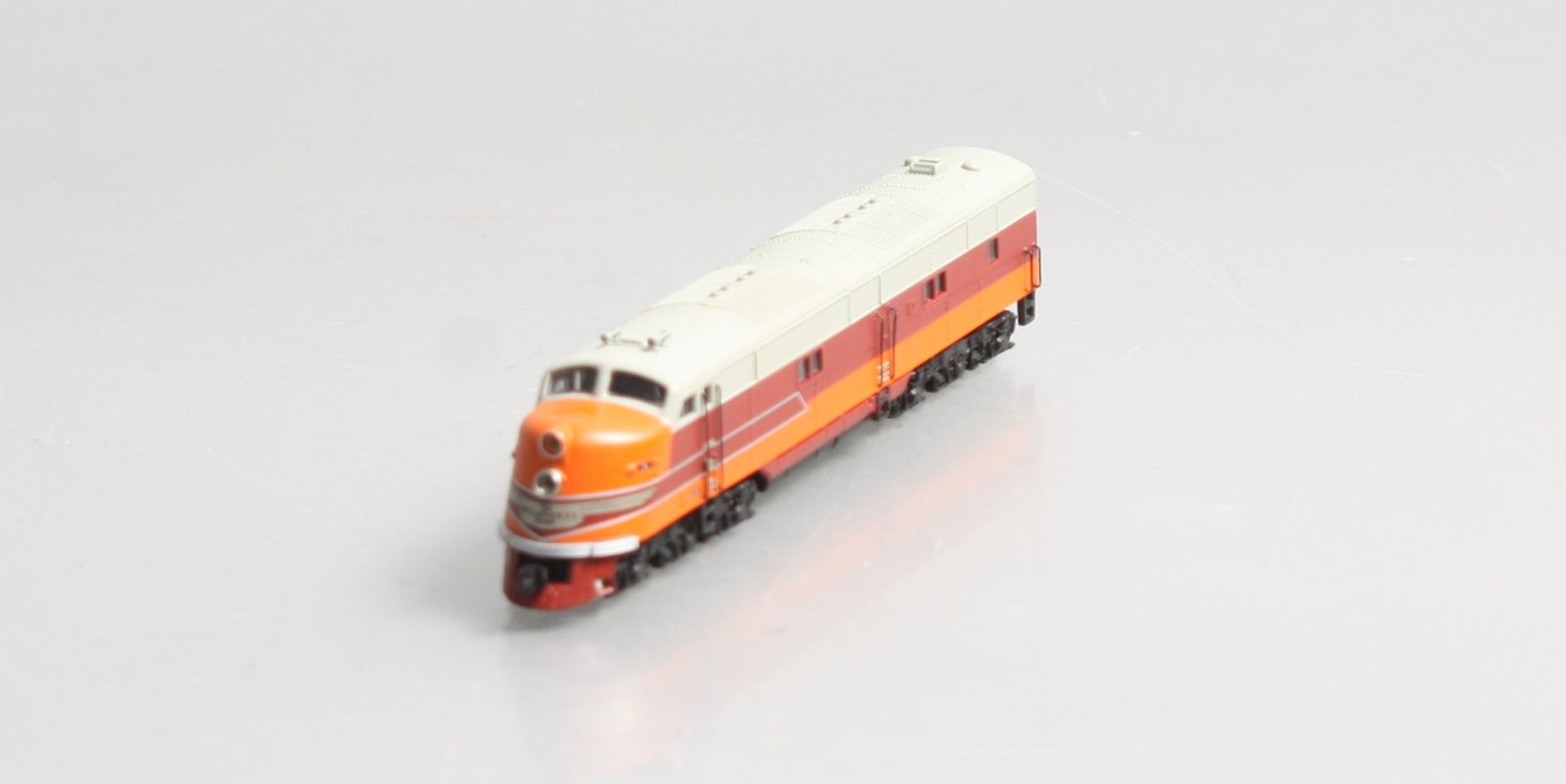 Broadway Limited 3307 N Milwaukee Road EMD E6A Dual Headlight #15A
