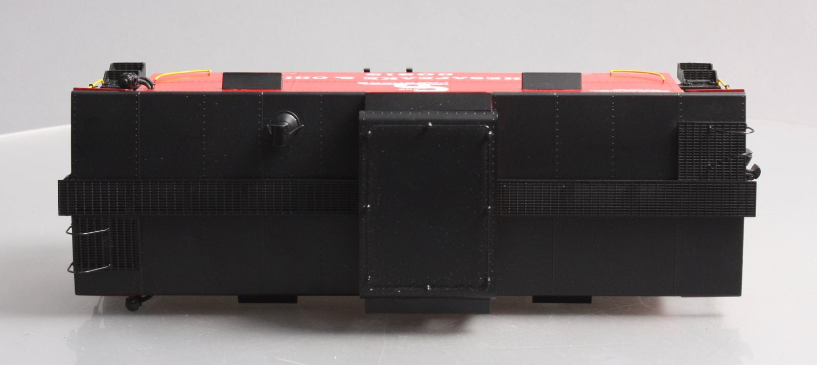 Accucraft AL93-056 1 Gauge Chesapeake & Ohio Steel Caboose in Red #90212