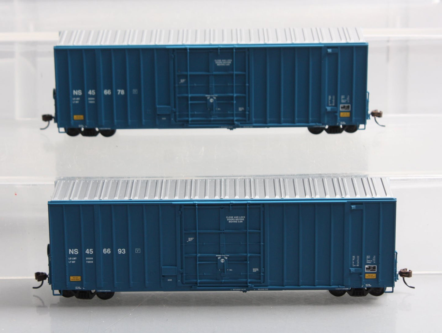Walthers 932-27112 HO Scale Norfolk Southern Box Cars (Set of 2) EX/Box