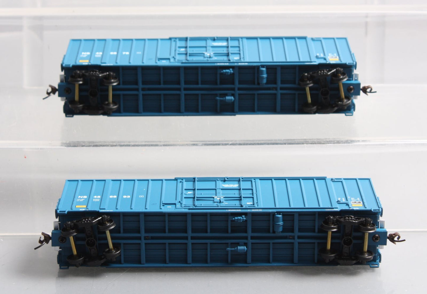 Walthers 932-27112 HO Scale Norfolk Southern Box Cars (Set of 2) EX/Box