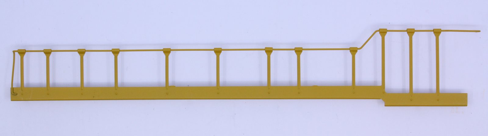 Lionel 18206-124 Yellow Santa Fe Dash-8 Diesel Locomotive Right Side Handrail