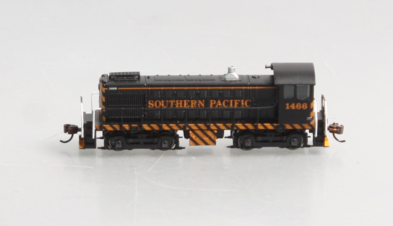 Bachmann 63152 N Southern Pacific ALCO S-4 Diesel Locomotive #1466 w/ DCC