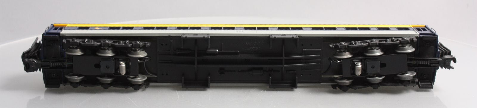 Lionel 6-29011 O Gauge Chesapeake & Ohio Heavyweight Coach Car #711 LN/Box