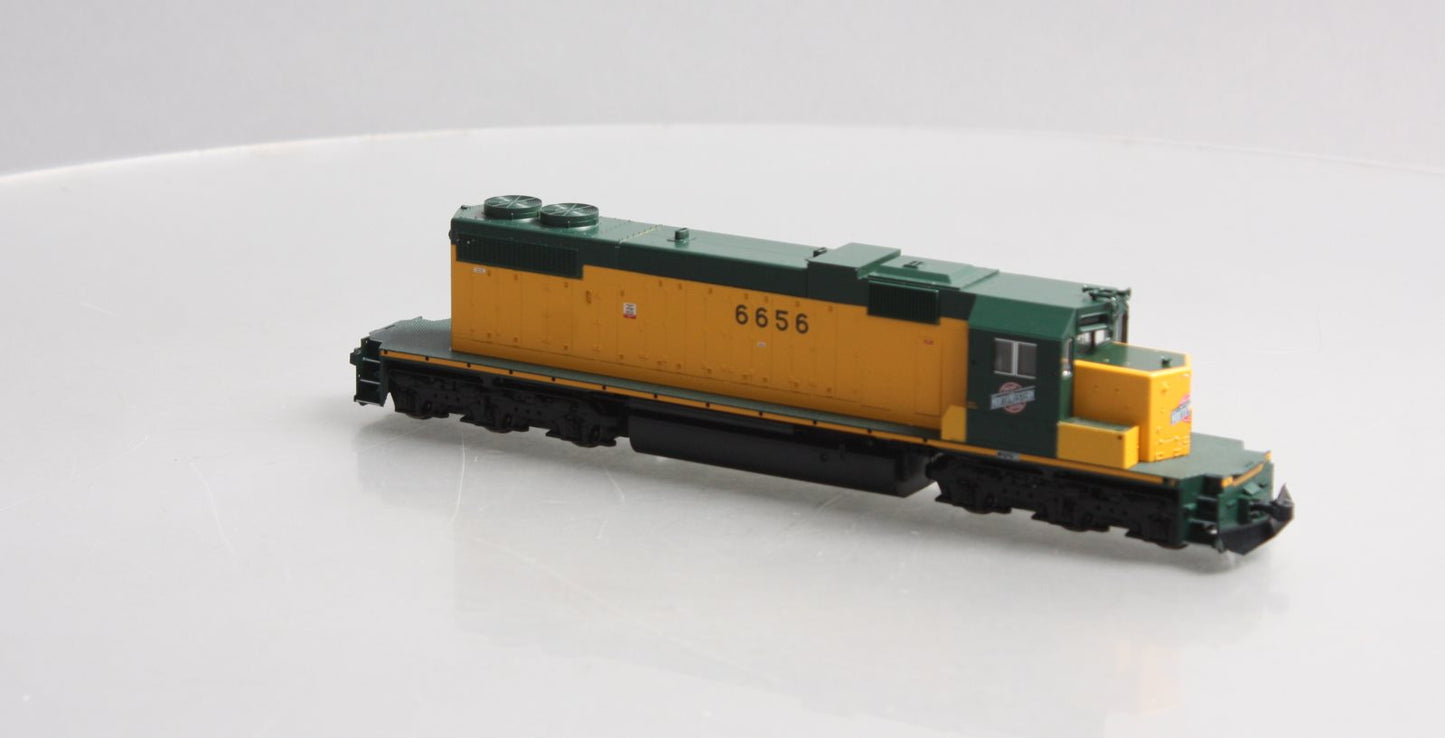Kato 37-6522 HO Scale C&NW Powered SD38-2 Diesel Locomotive #6656