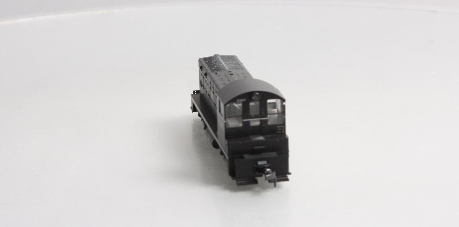 Kato 37-102 HO Scale ATSF EMD NW2 Diesel Locomotive #2367 LN/Box