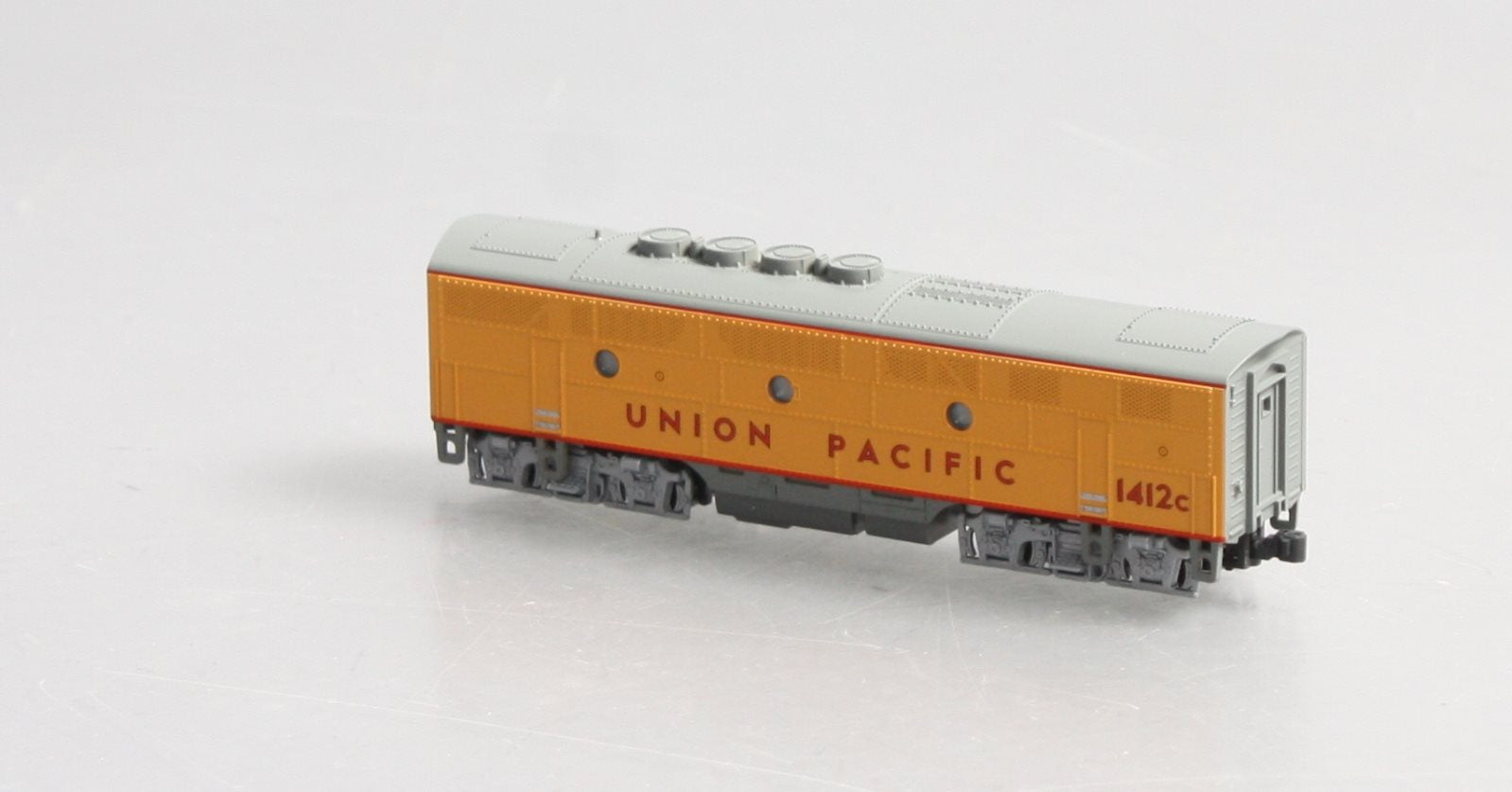 Kato 176-1114 N Scale Union Pacific EMD F3B Powered Diesel #1412C