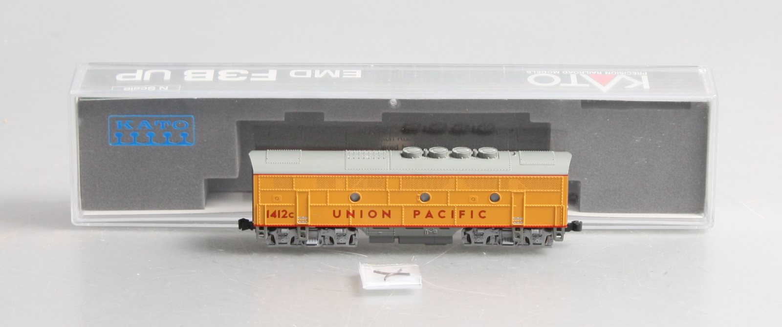 Kato 176-1114 N Scale Union Pacific EMD F3B Powered Diesel #1412C