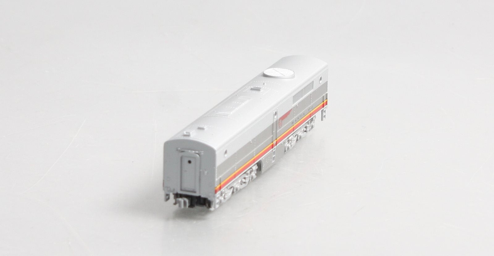 Kato 176-4122 N Santa Fe Warbonnet ALCO PB-1 Diesel Locomotive Standard DC #70A