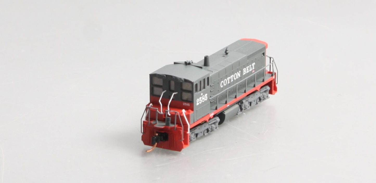 Micro-Trains 98600581 N Cotton Belt EMD SW1500 Diesel Locomotive #2585