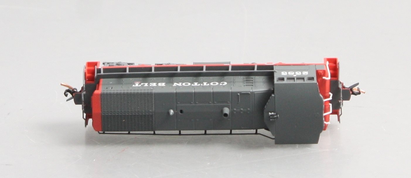 Micro-Trains 98600581 N Cotton Belt EMD SW1500 Diesel Locomotive #2585