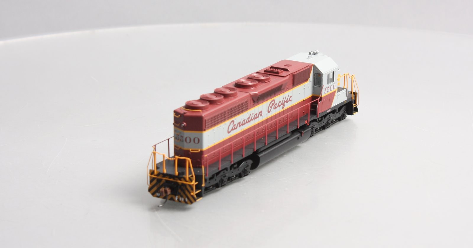 Athearn 98760 HO Canadian Pacific SD40 Diesel Locomotive RTR #5500