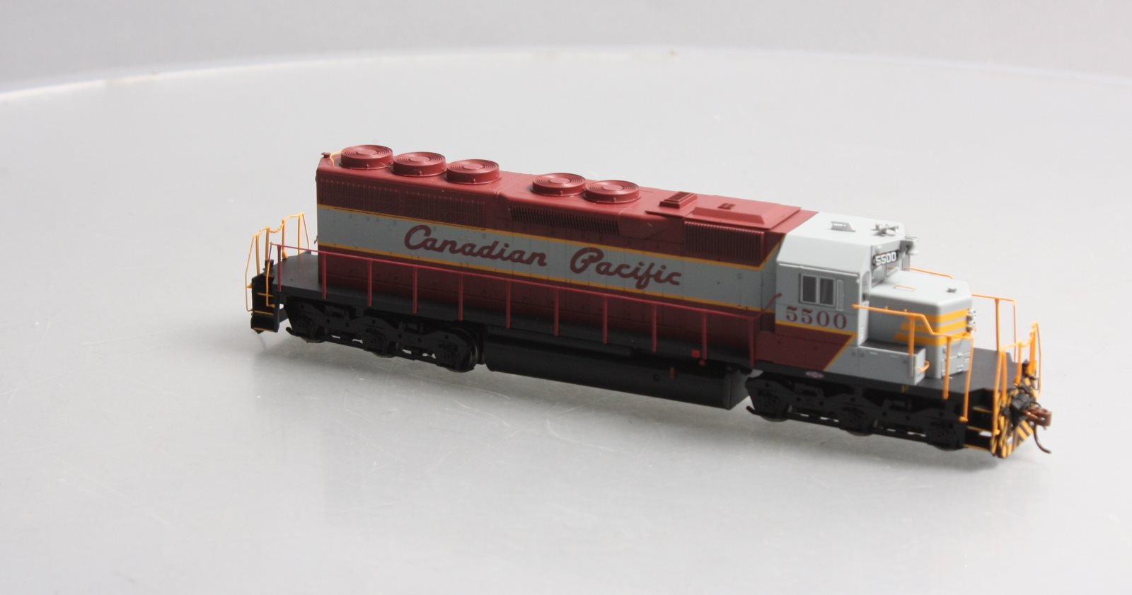 Athearn 98760 HO Canadian Pacific SD40 Diesel Locomotive RTR #5500