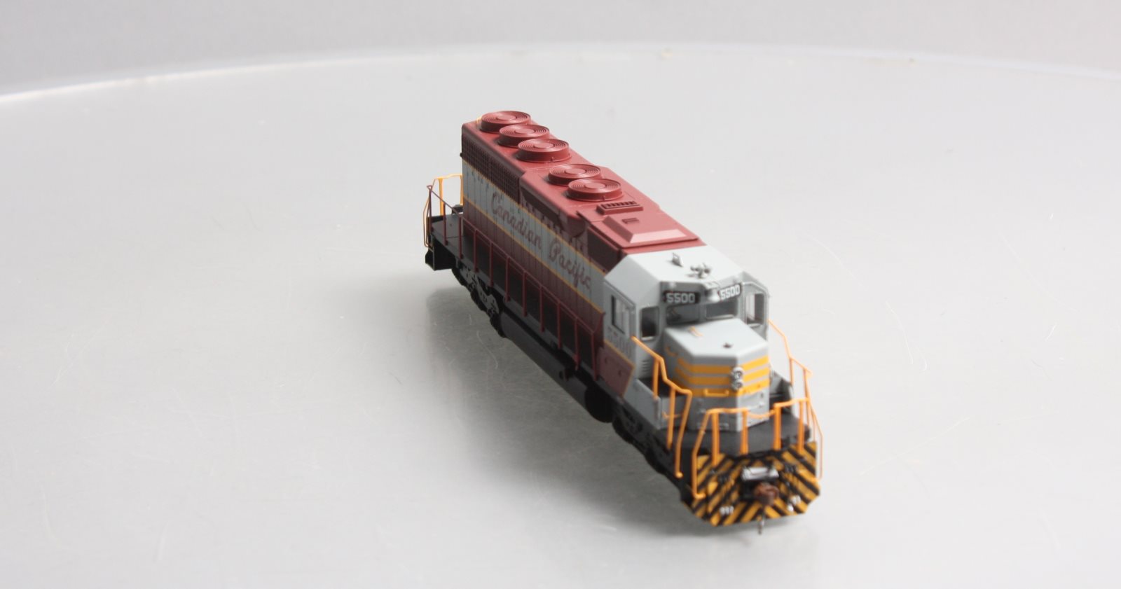 Athearn 98760 HO Canadian Pacific SD40 Diesel Locomotive RTR #5500