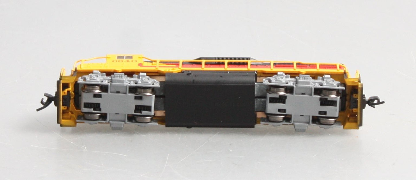 Atlas 46553 N Scale Southern Pacific/Santa Fe GP35 Diesel Locomotive #6640