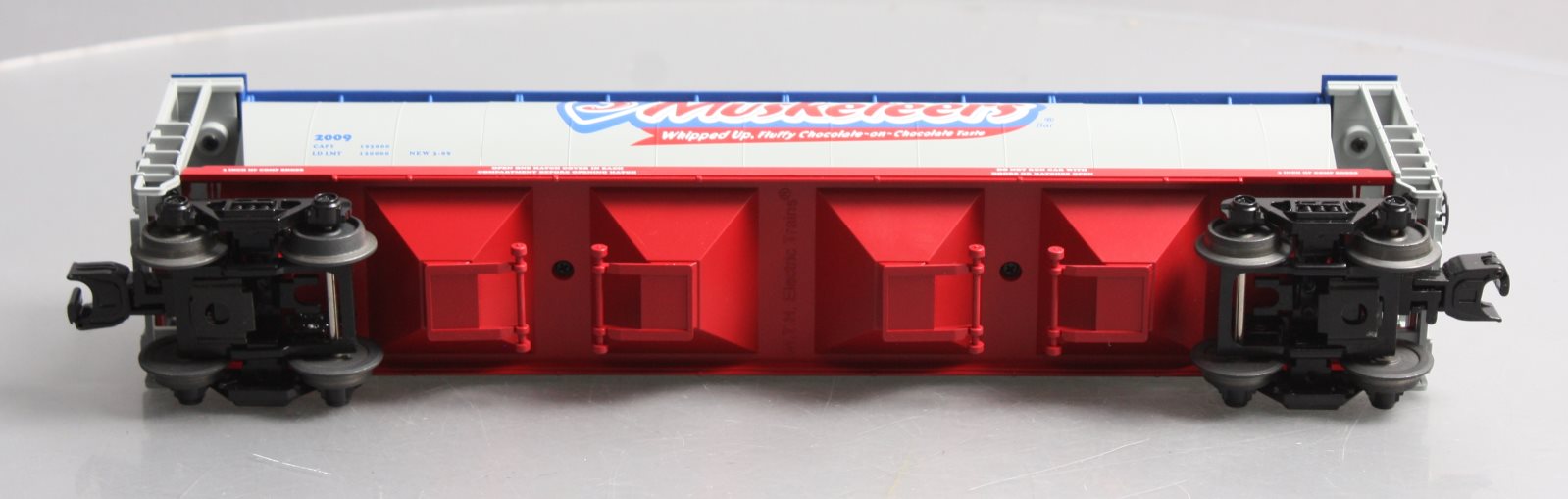 MTH 30-75301 3 Musketeers 4-Bay Cylindrical Hopper Car
