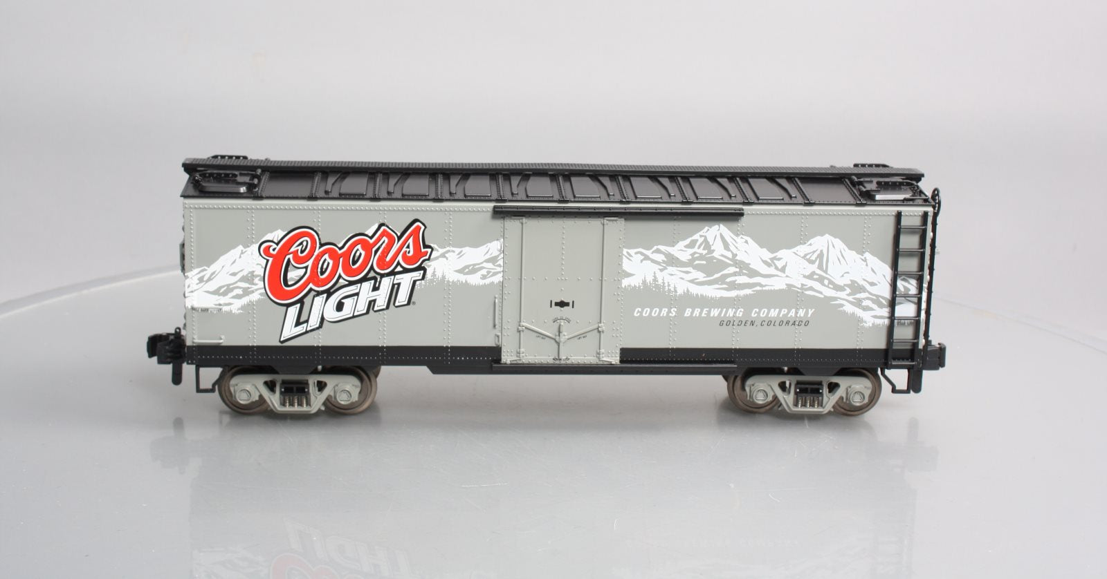 MTH 70-78027 G Scale Coors Light 40' Reefer Car