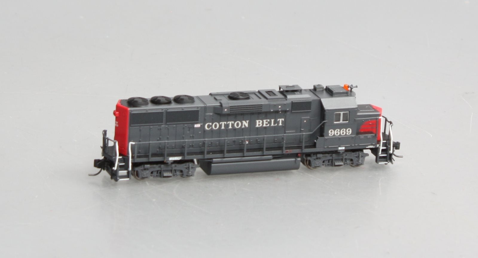 Fox Valley Models 70852 N Cotton Belt EMD Late GP60 Diesel Locomotive #9669