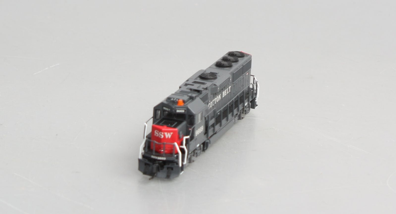 Fox Valley Models 70852 N Cotton Belt EMD Late GP60 Diesel Locomotive #9669