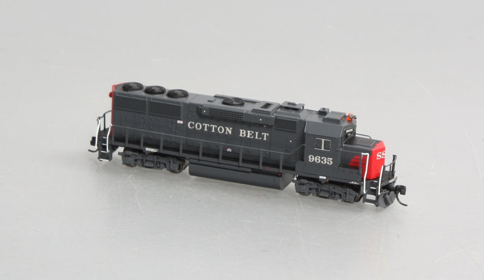 Fox Valley Models 70851 N Cotton Belt EMD Late GP60 Diesel Locomotive #9635