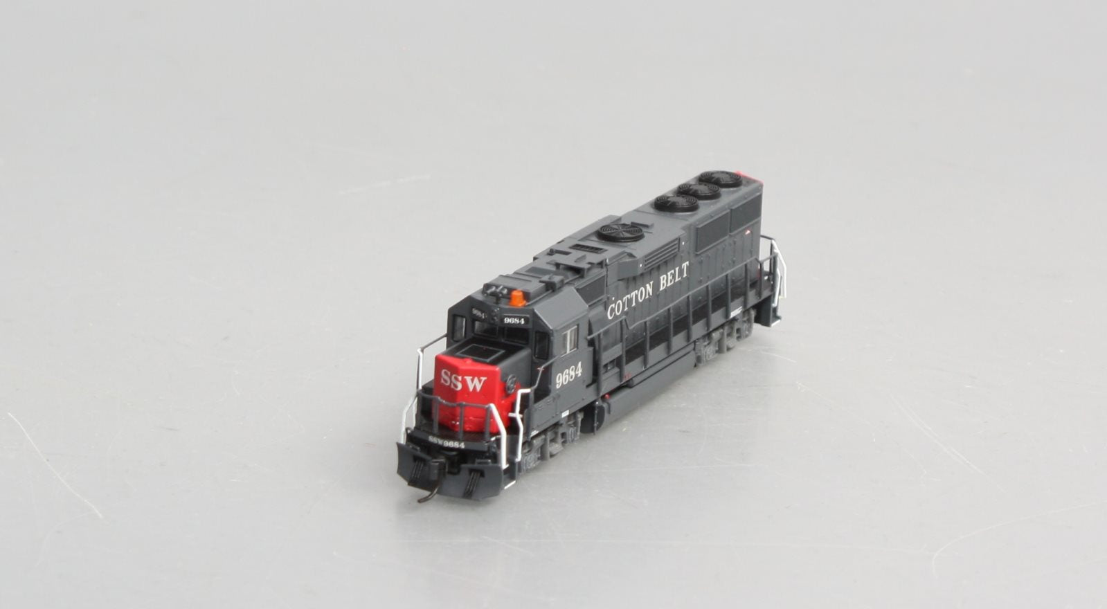 Fox Valley Models 70853 N Cotton Belt EMD Late GP60 Diesel Locomotive #9684