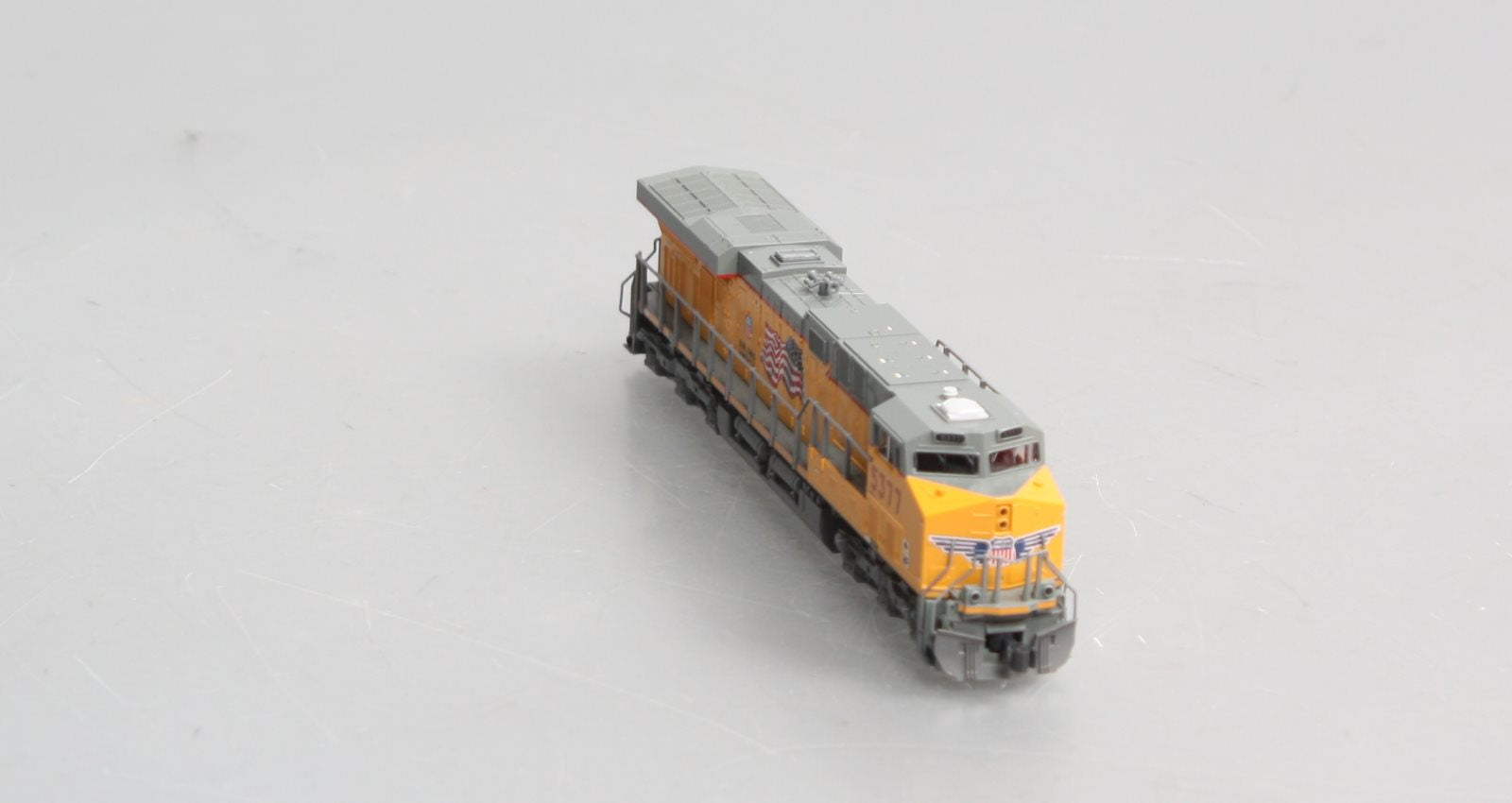 Kato 176-8942 N Union Pacific GE ES44AC Diesel Locomotive #5377