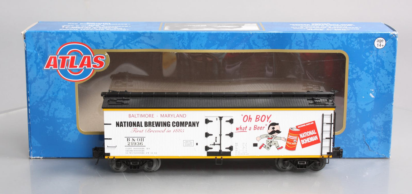 Atlas 3001571-2 O Gauge National Bohemian Road 40' Wood Reefer #21936 NIB