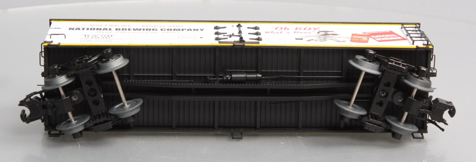 Atlas 3001571-2 O Gauge National Bohemian Road 40' Wood Reefer #21936 NIB