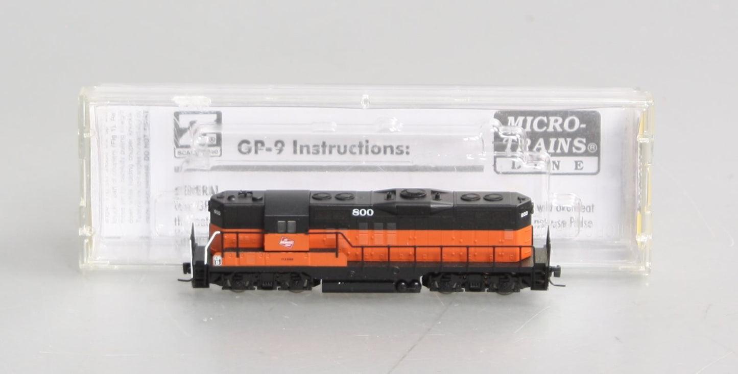 Micro-Trains 98201041 Z Milwaukee Road EMD GP9 Powered Diesel Locomotive #800